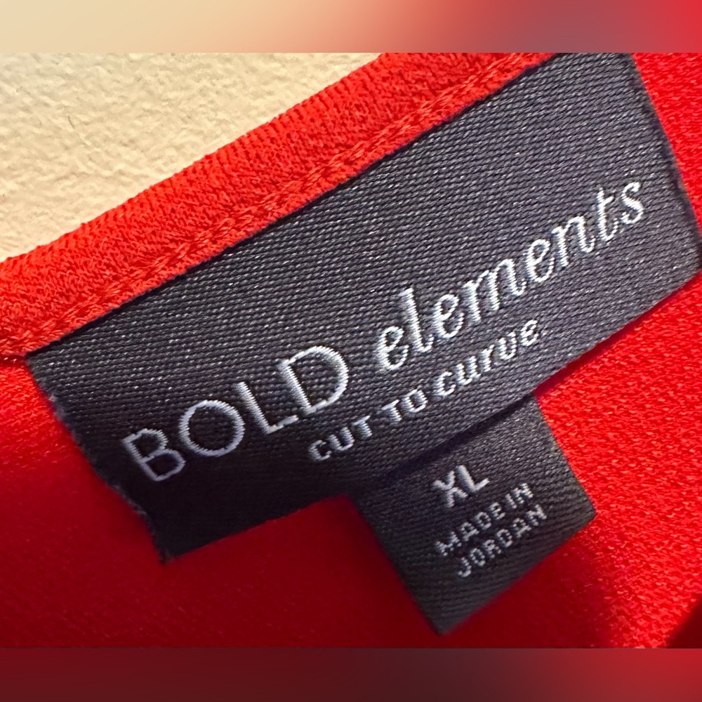 BOLD ELEMENTS size XL Red Cold Shoulder Blouse - Picture 6 of 7